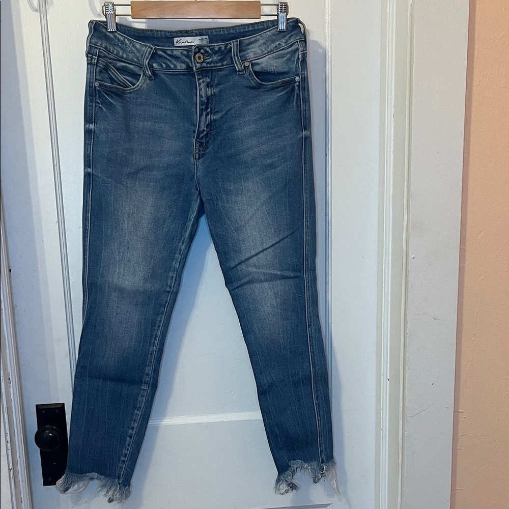 Women’s KanCan Ankle Jeans size 30 with Frayed Hem in Blue